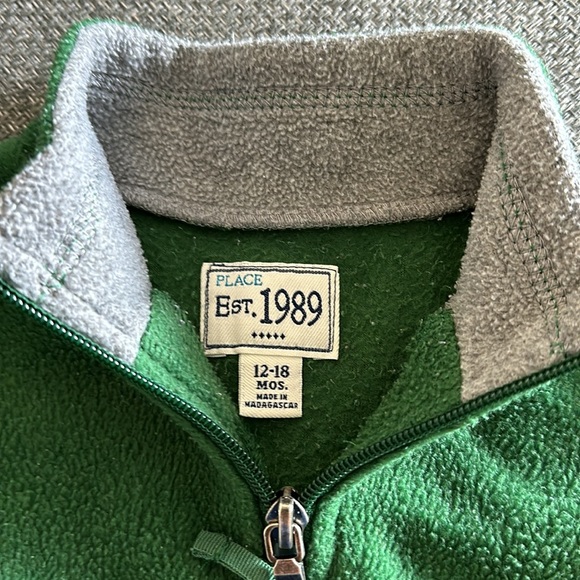 Children’s Place Sweater, Green, Size 12-18 months - Picture 3 of 3